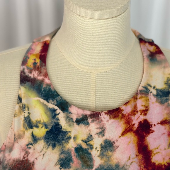 Betsey Johnson Racer Back Vibrant Tie-Dye Tank (726) - Picture 6 of 11